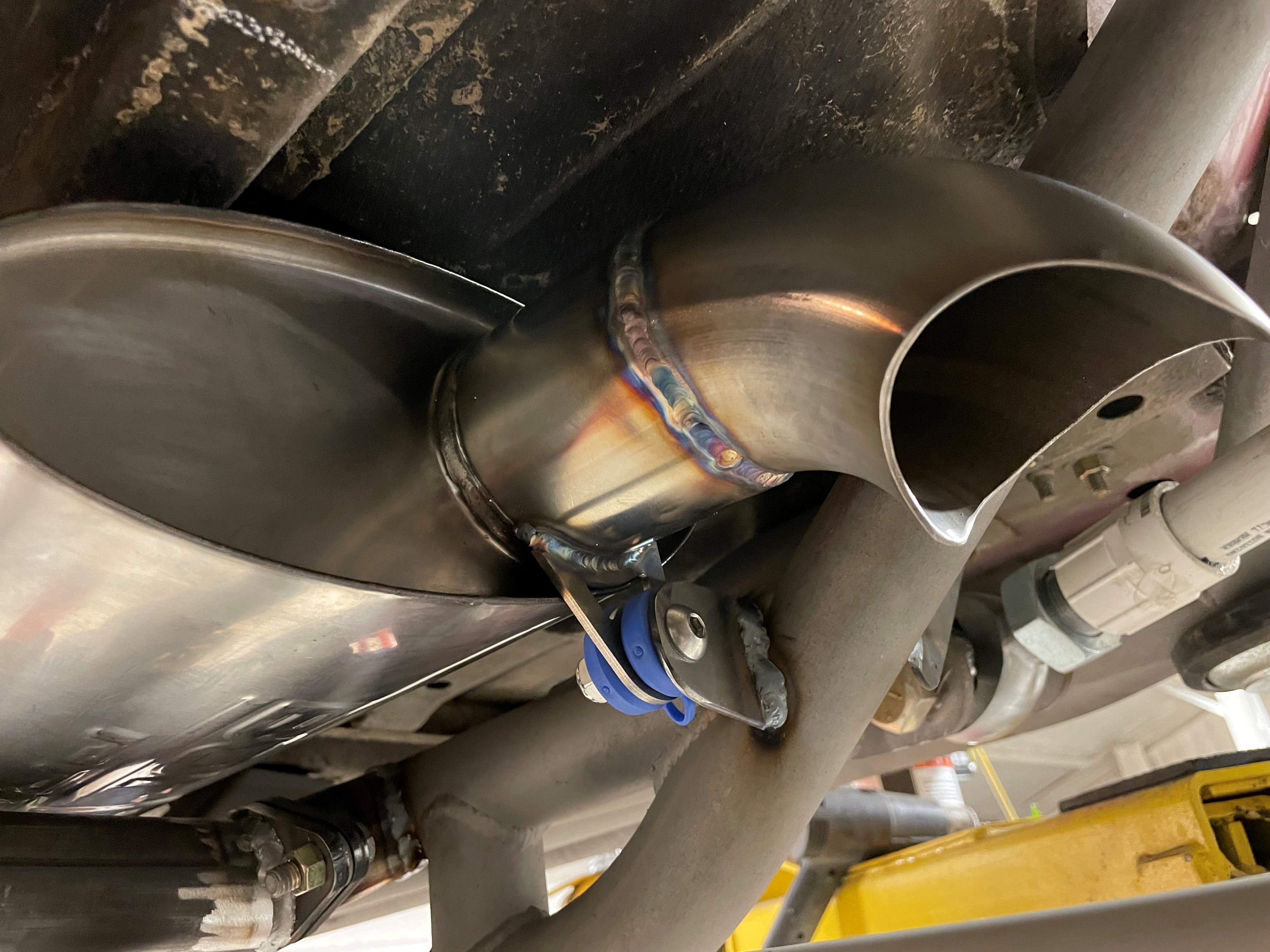 Exhaust 3.jpg